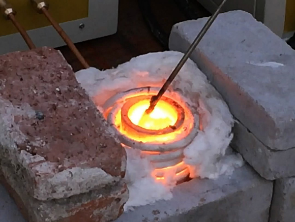 С���۟��t����Щ���ݣ����Ñ�ע����Щ���}��