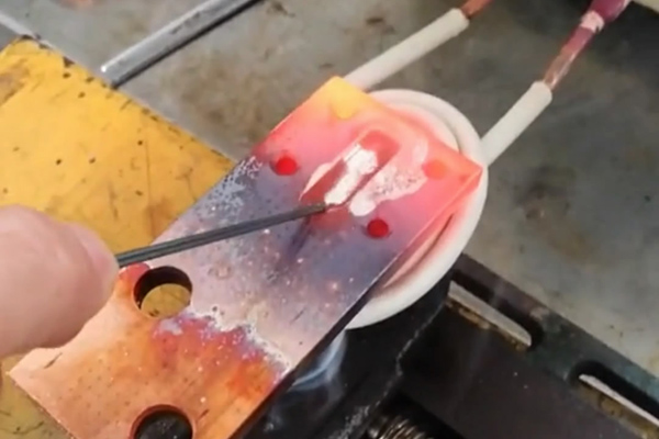 ���l�Б�(y��ng)�F���C(j��)�^��ָʾ���(b��o)����ô�k?