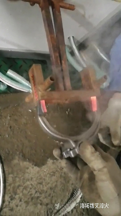 ���l�ӟ�C�ܲ���1.7��һ�����|���ܸܵ�