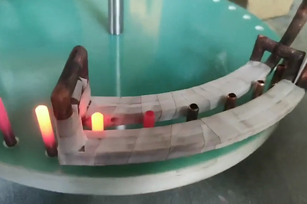 旋轉(zhuǎn)式簡易工裝在線退火設(shè)備,高頻退火機棒料線材退火熱處理