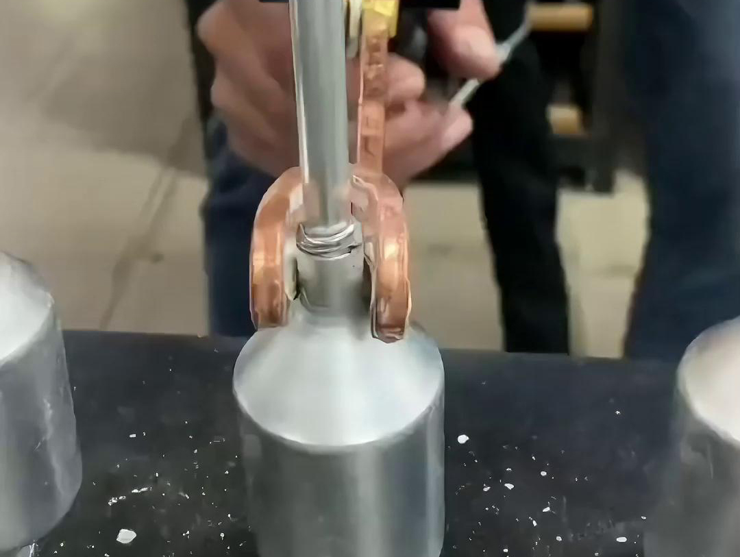 鋁管高頻釬焊機的工作原理、特點和選購建議