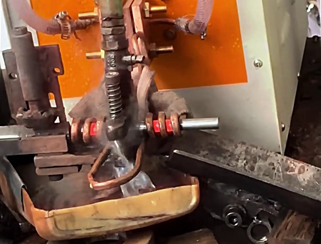 海拓 40 千瓦高頻感應(yīng)加熱設(shè)備：金屬熱處理的高效助力