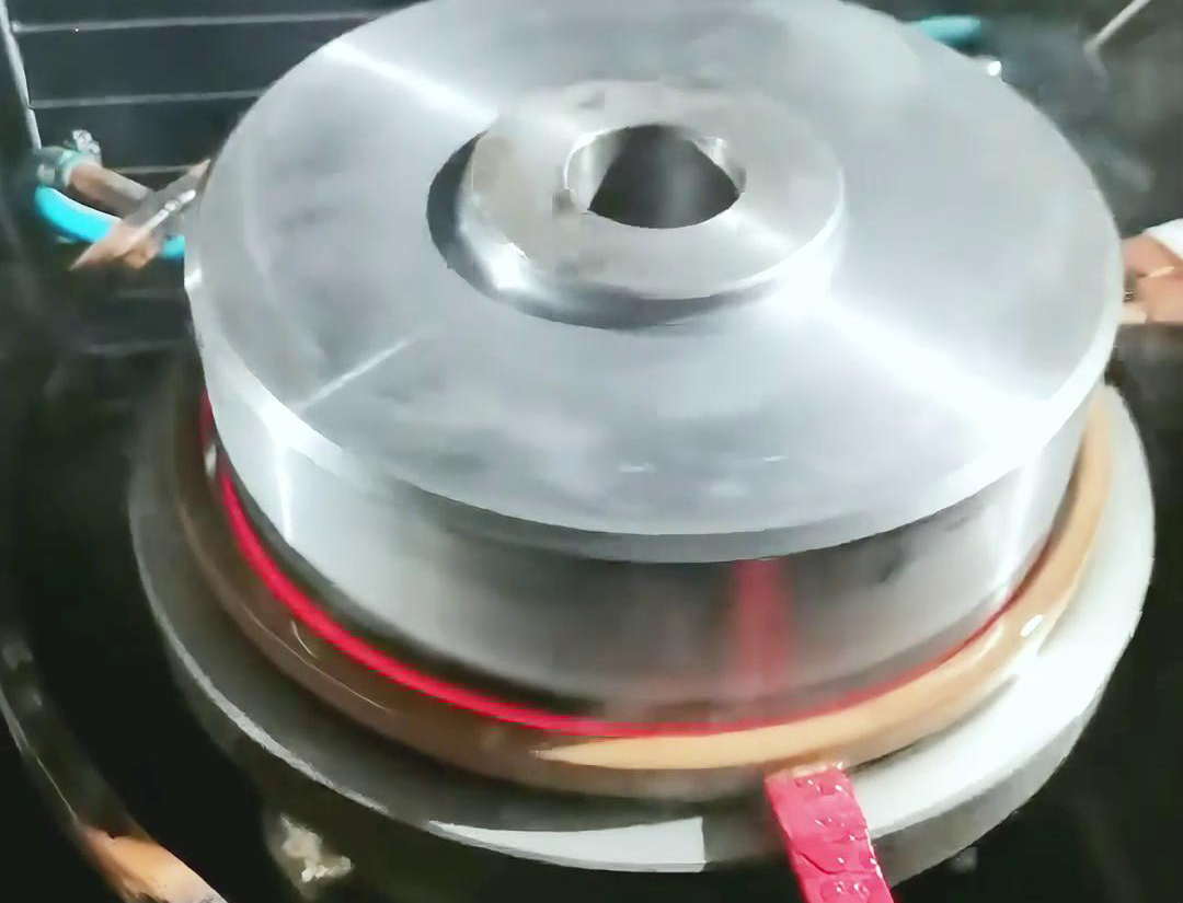 自動化淬火機(jī)床的應(yīng)用有助于企業(yè)提高生產(chǎn)效率、降低成本、提升產(chǎn)品質(zhì)量