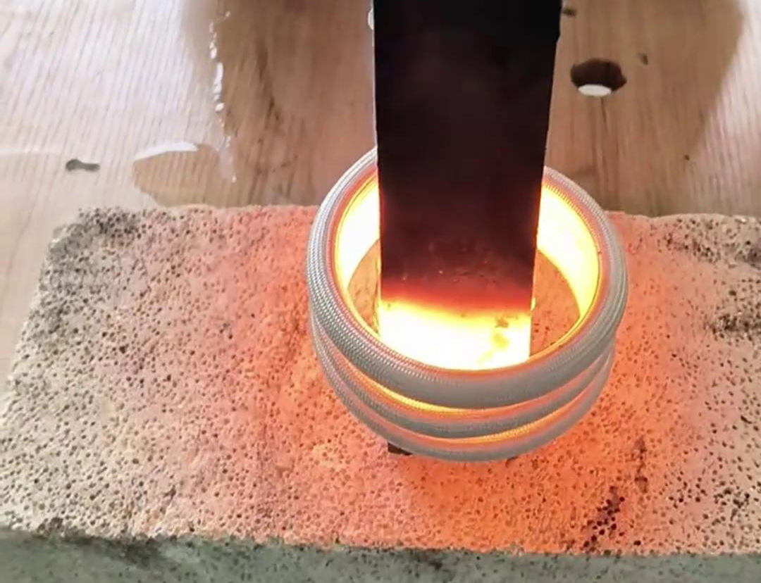 高頻加熱機安全性在于只對金屬加熱，非金屬不加熱