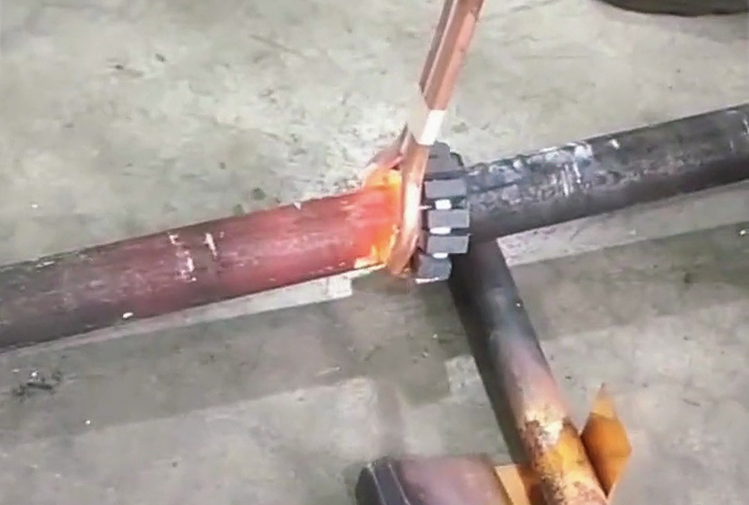 手持式高頻機由于其便攜性、多功能性和高效性，在金屬加工領域有著廣泛的應用