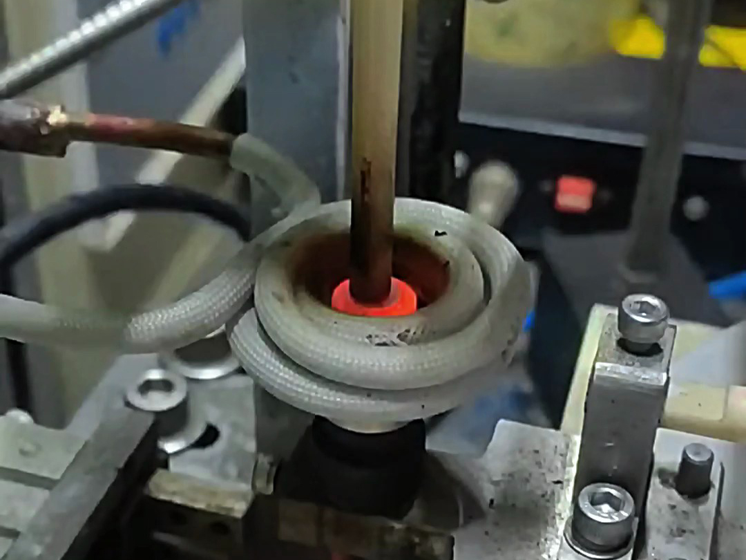 銀觸點自動化焊接使用高頻焊接設(shè)備