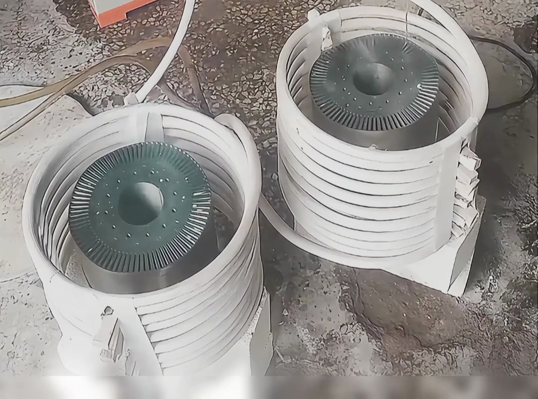 電動機轉子鐵芯加熱全過程揭秘！中高頻感應加熱設備溫控加熱